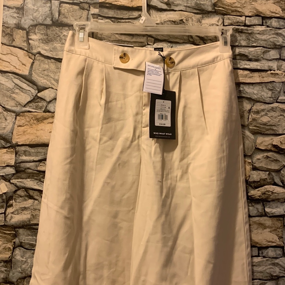 womens size 2, wide leg, brand new with tags